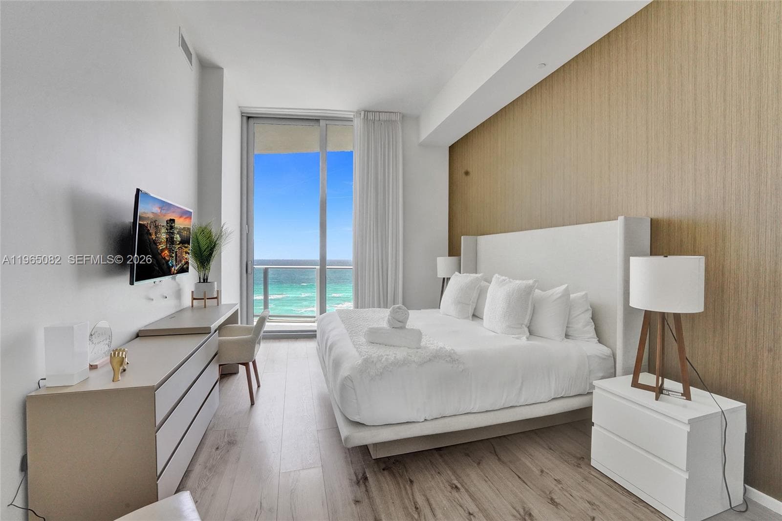 4111 Ocean Dr 1