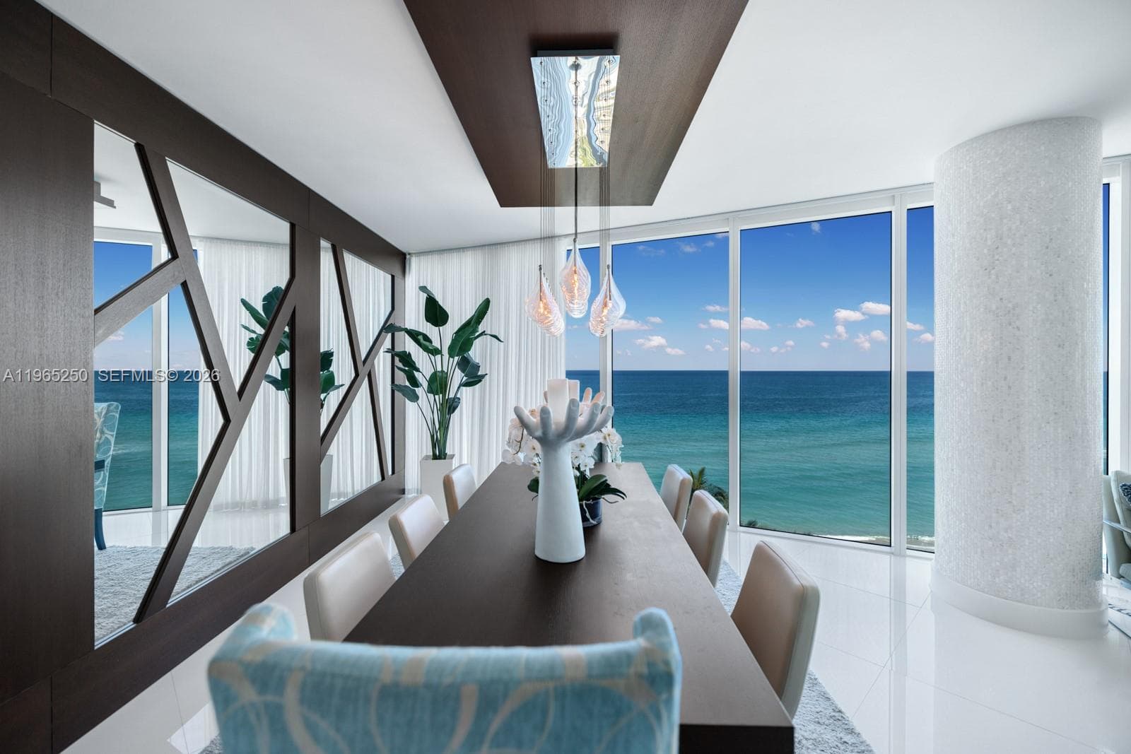 2711 Ocean Dr 905 photo 13