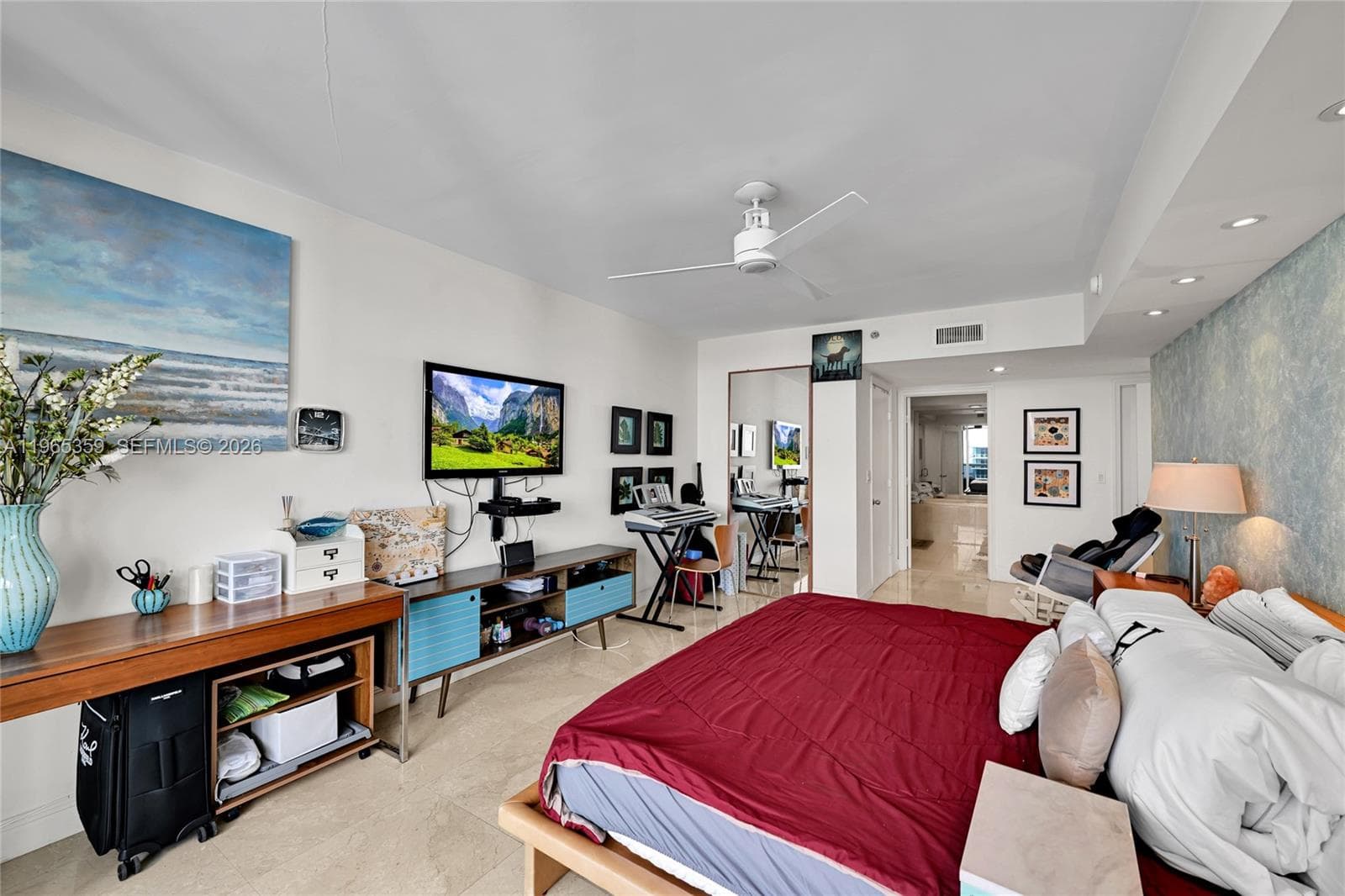 1830 Ocean Dr 4708 photo 13