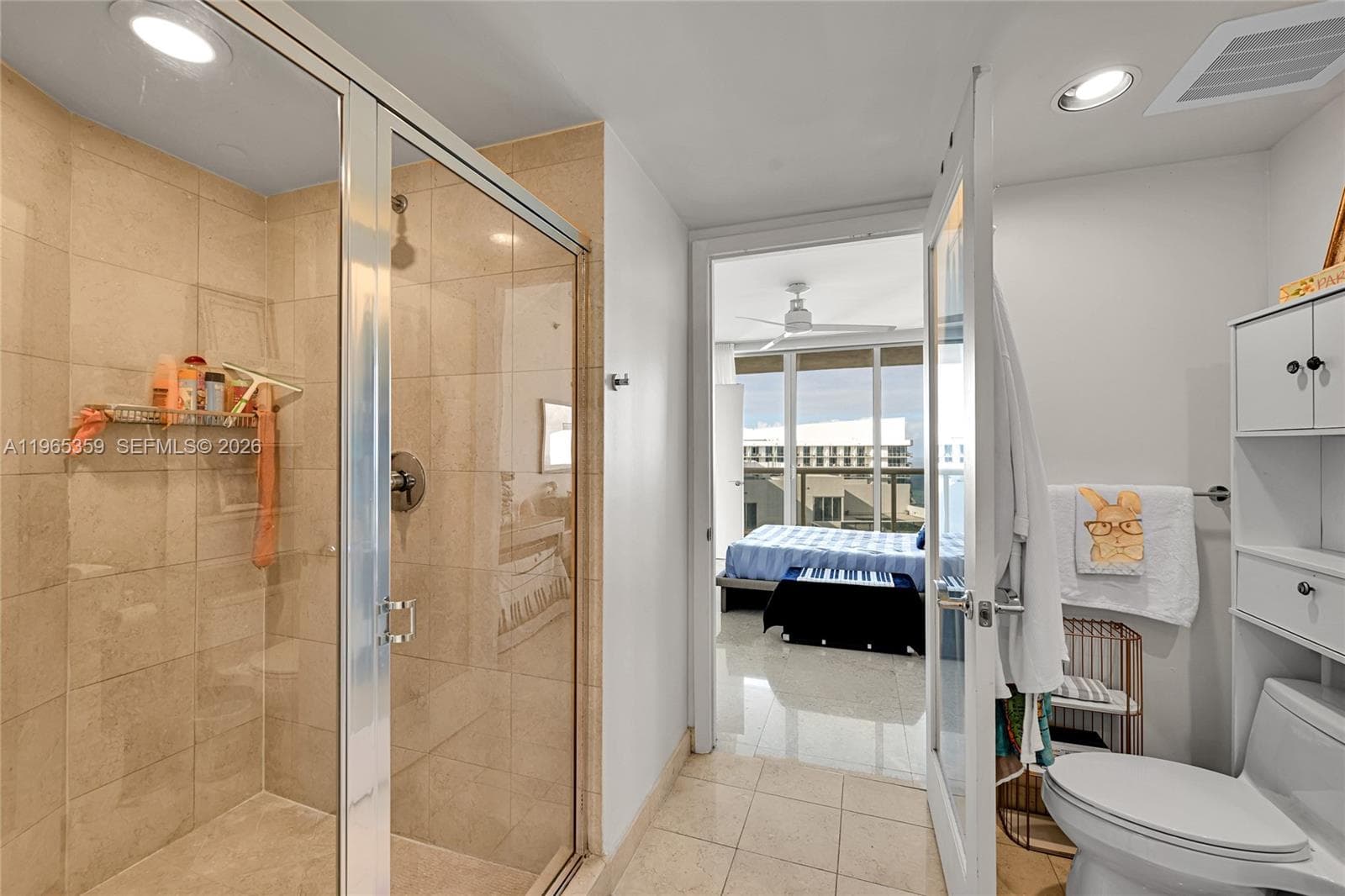 1830 Ocean Dr 4708 photo 17