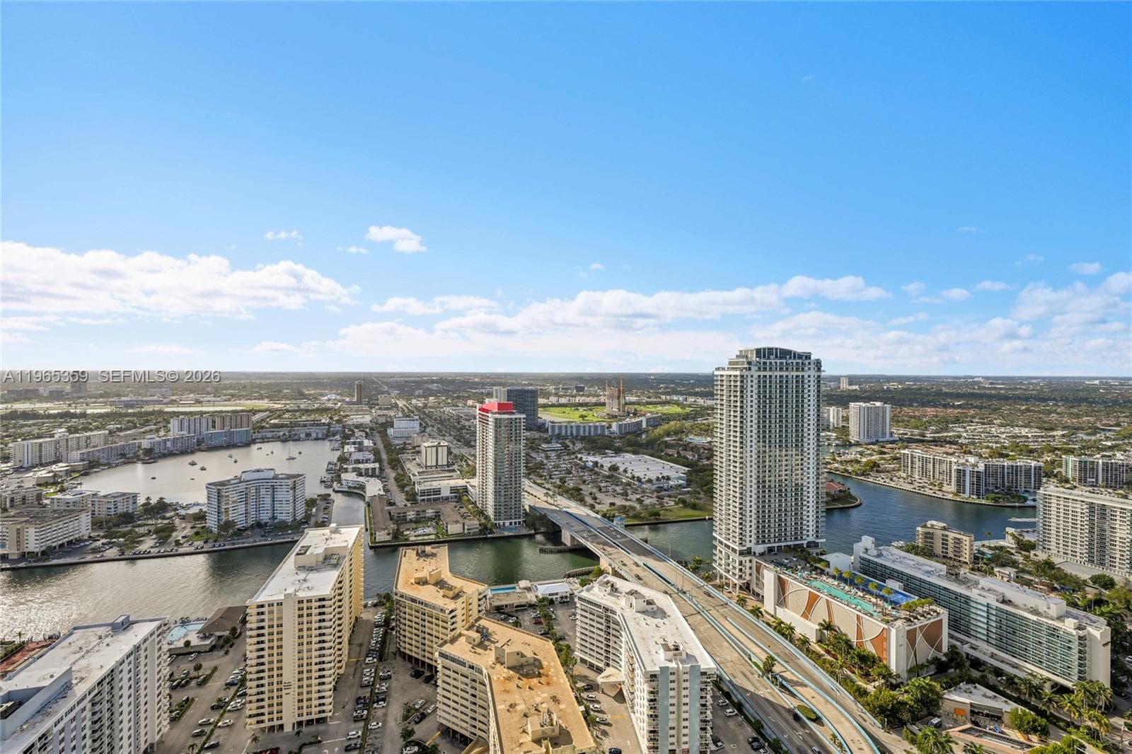 1830 Ocean Dr 4708 photo 22