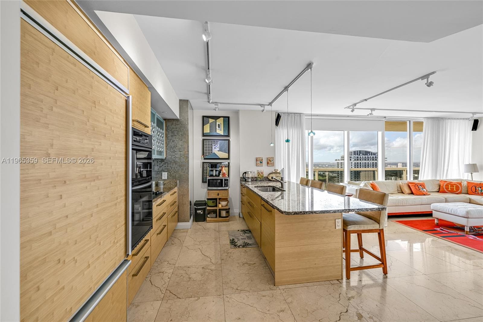 1830 Ocean Dr 4708 photo 7