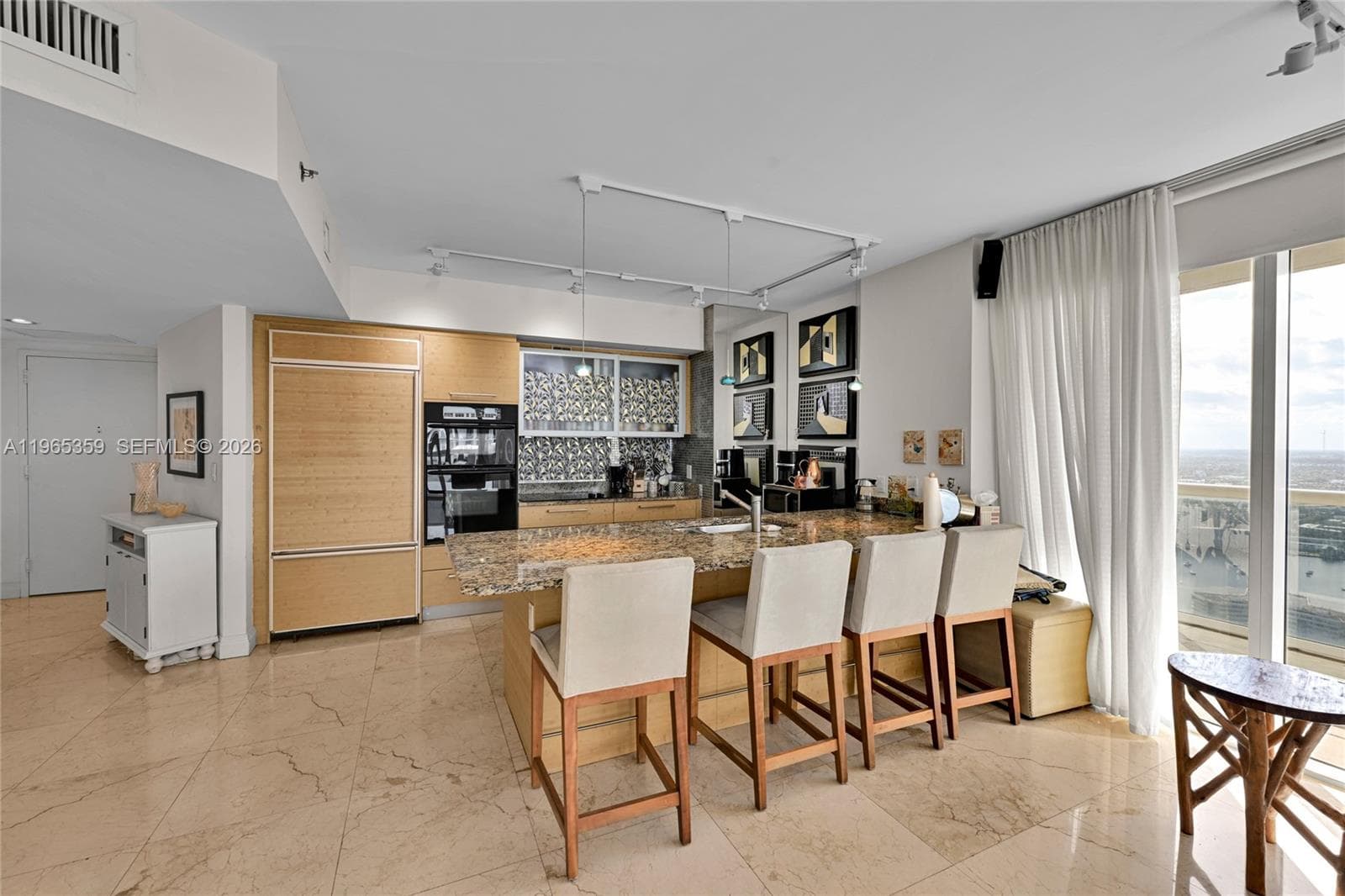 1830 Ocean Dr 3