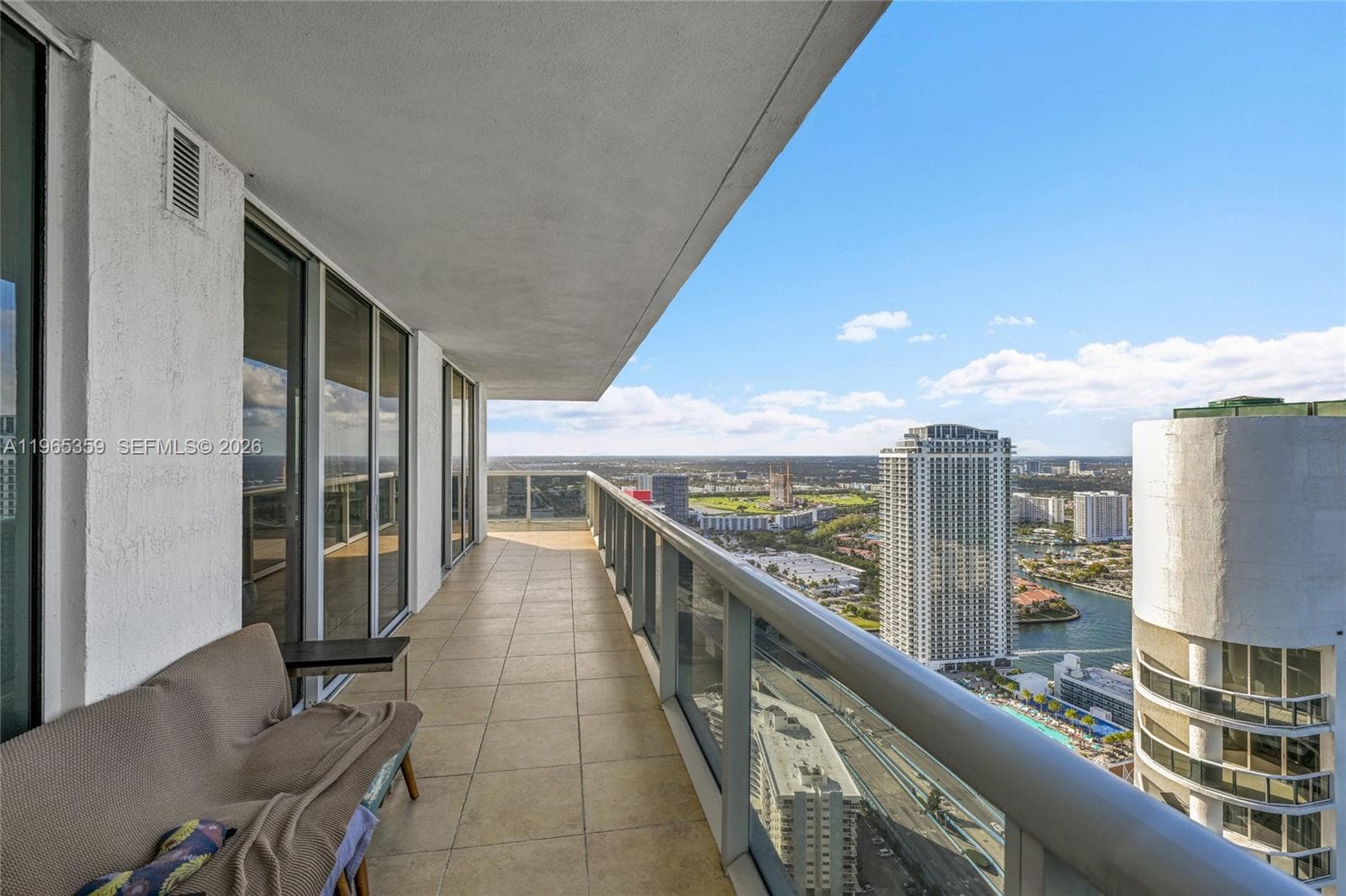 1830 Ocean Dr 4708 photo 25