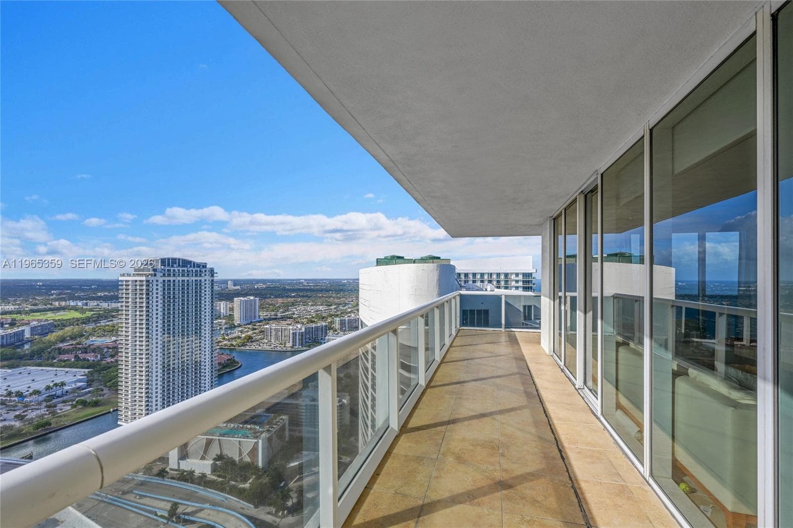 1830 Ocean Dr 4708 photo 21