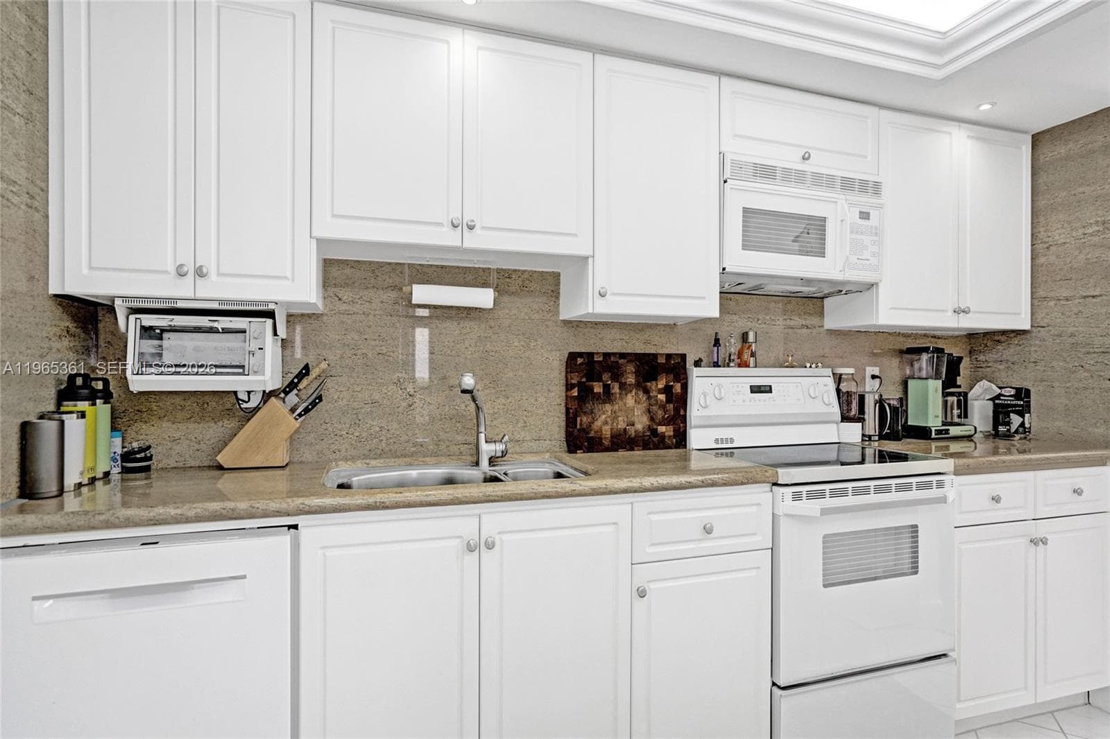 501 Riverside Dr 802 photo 22