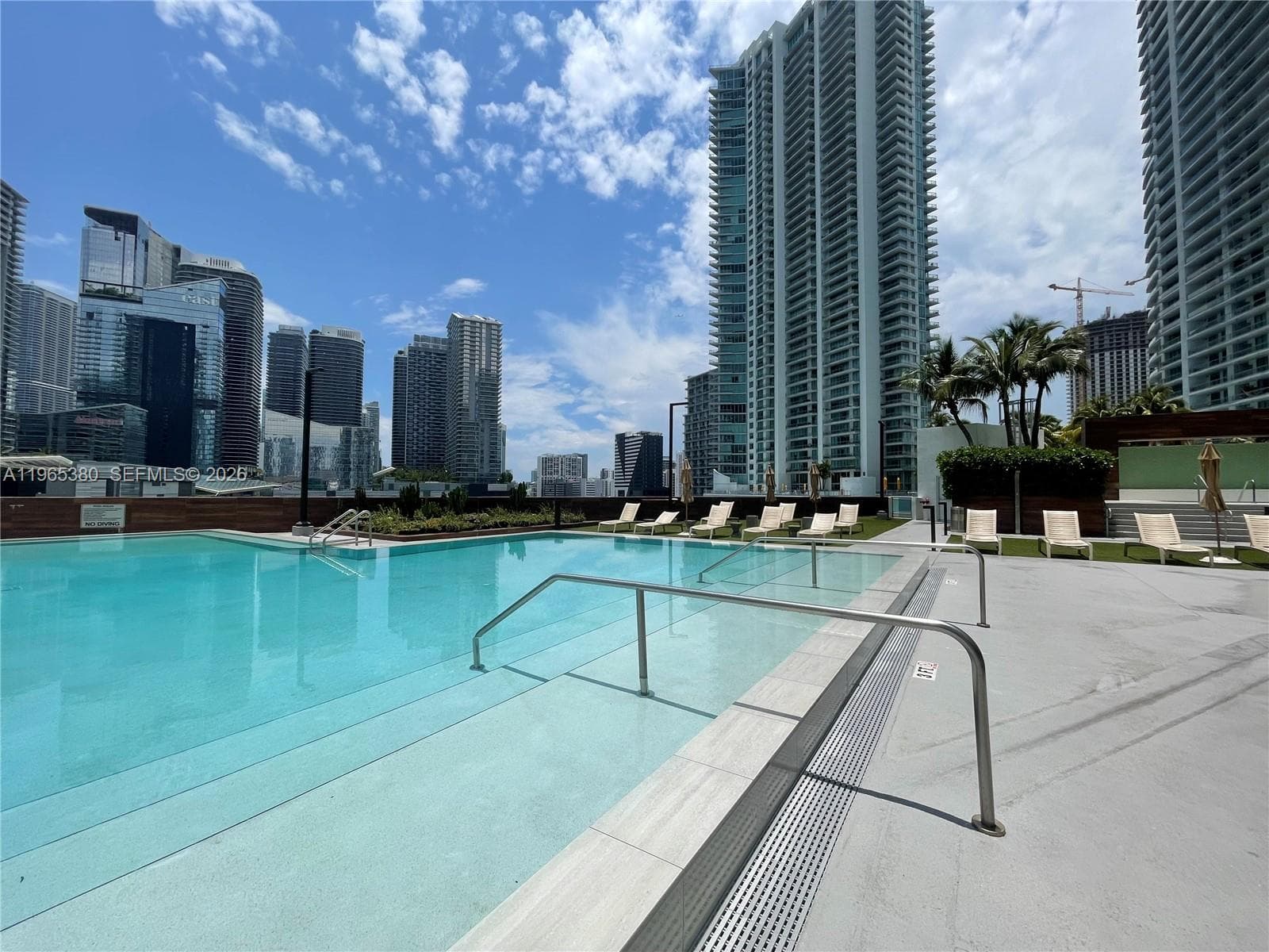 350 S Miami Ave 3203 photo 1