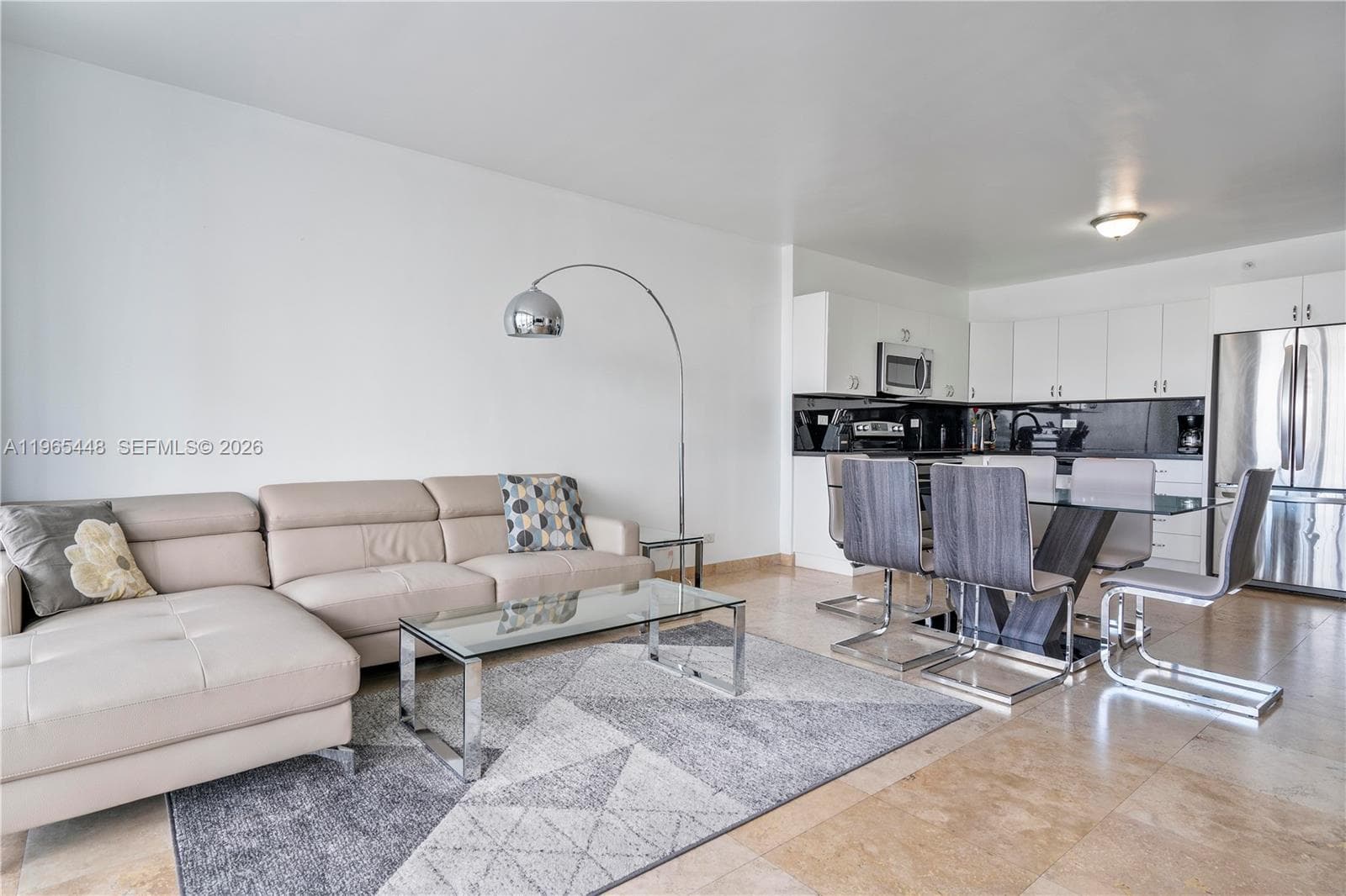 5601 Collins Ave 423 photo 13