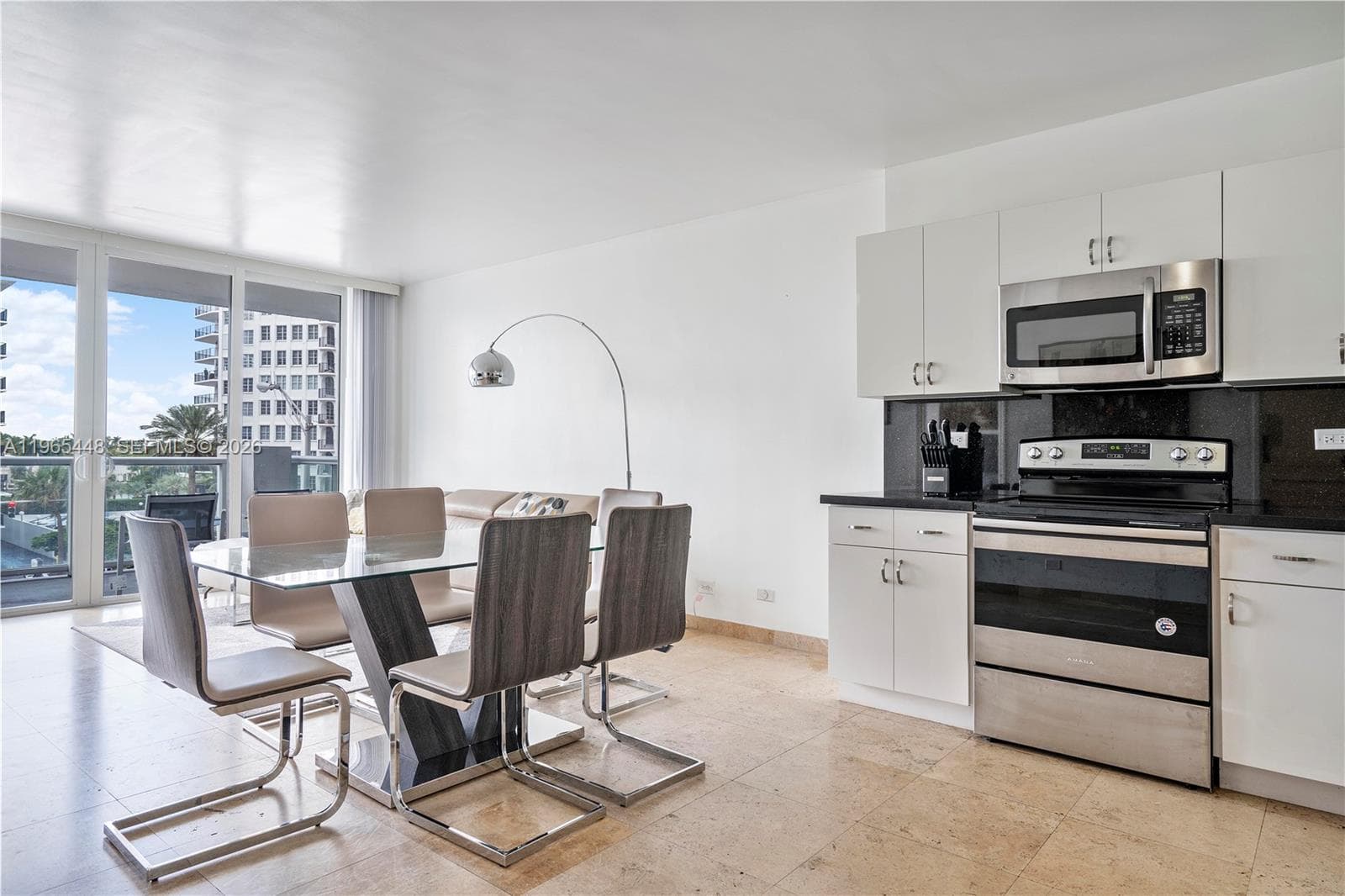 5601 Collins Ave 423 photo 19