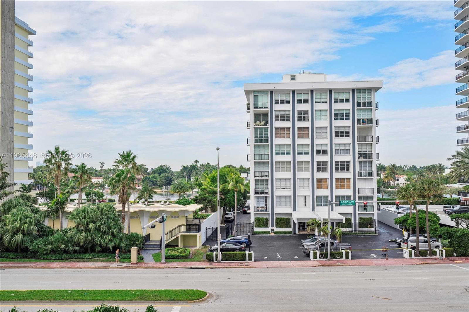 5601 Collins Ave 423 photo 25