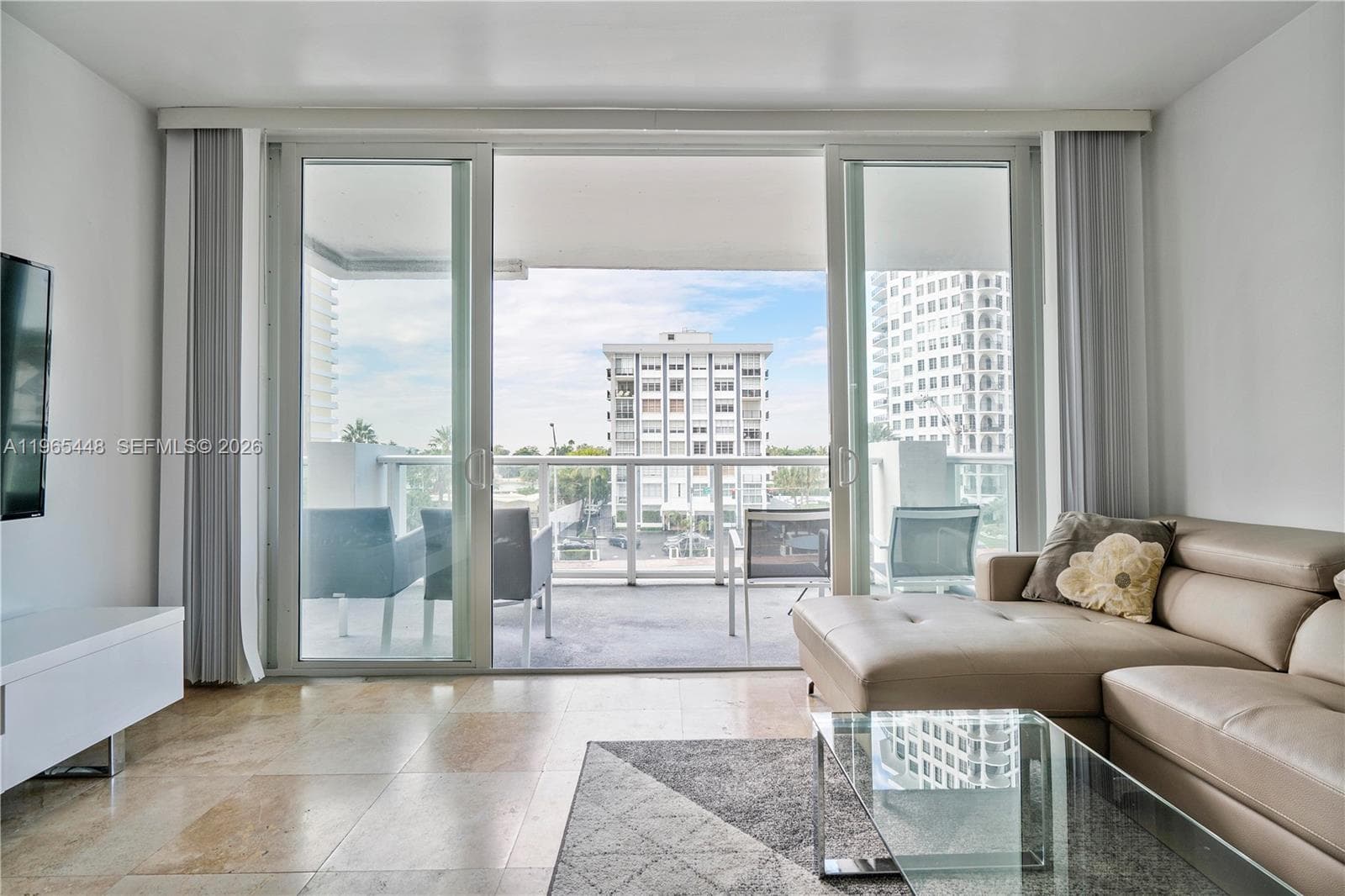 5601 Collins Ave 423 photo 21