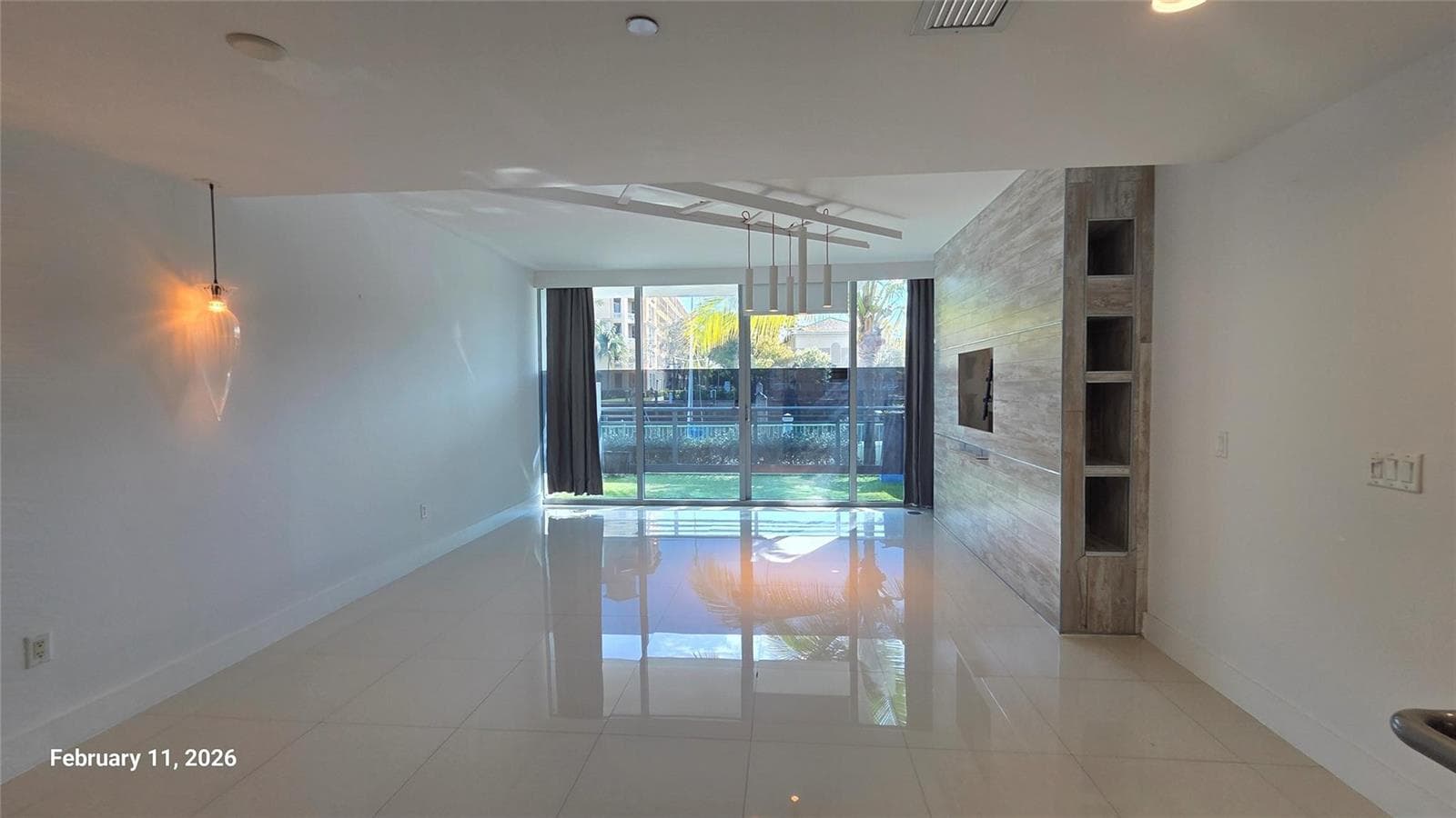 2950 NE 188th Street #110 3