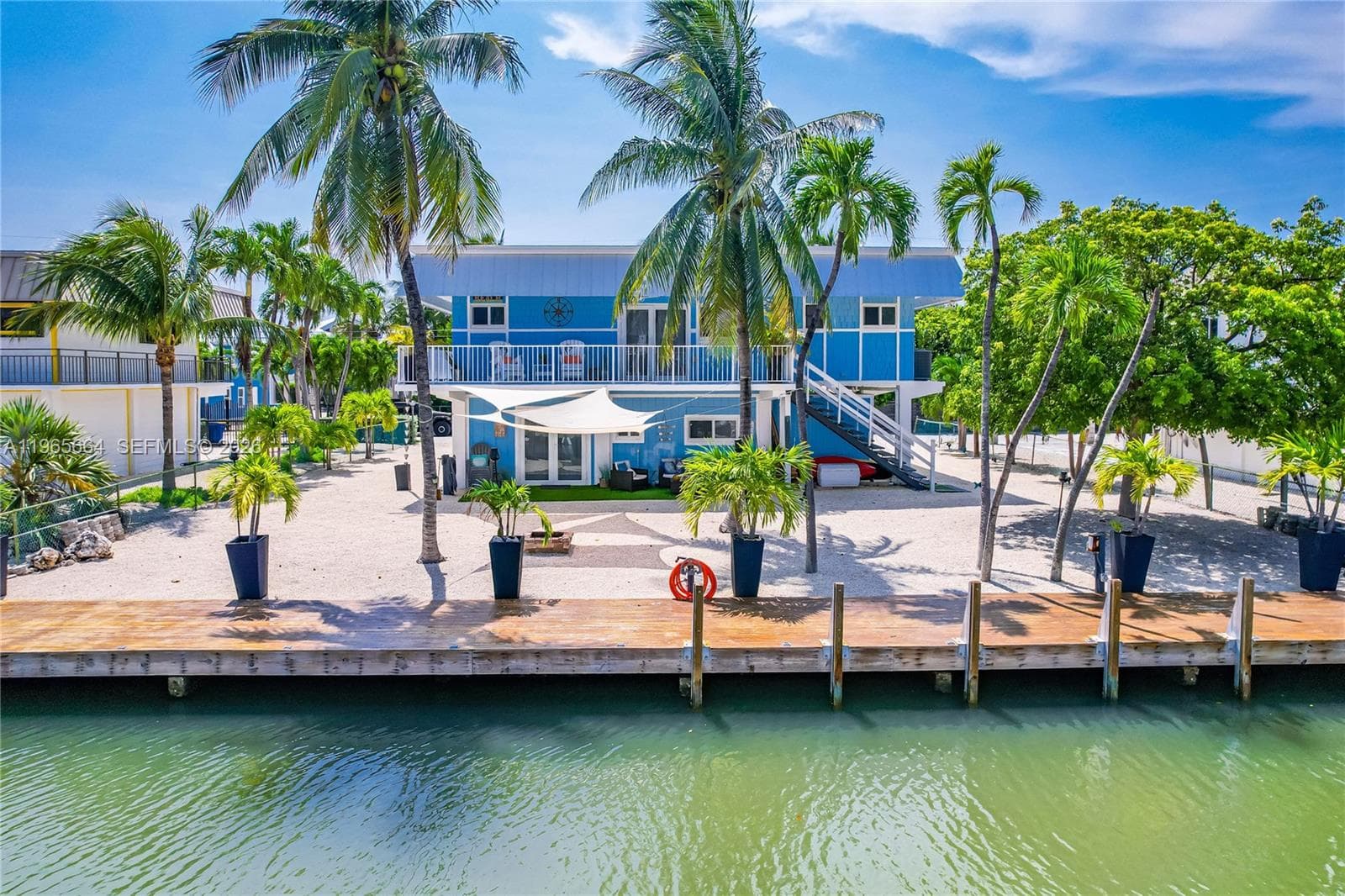 126 Columbus Dr 3