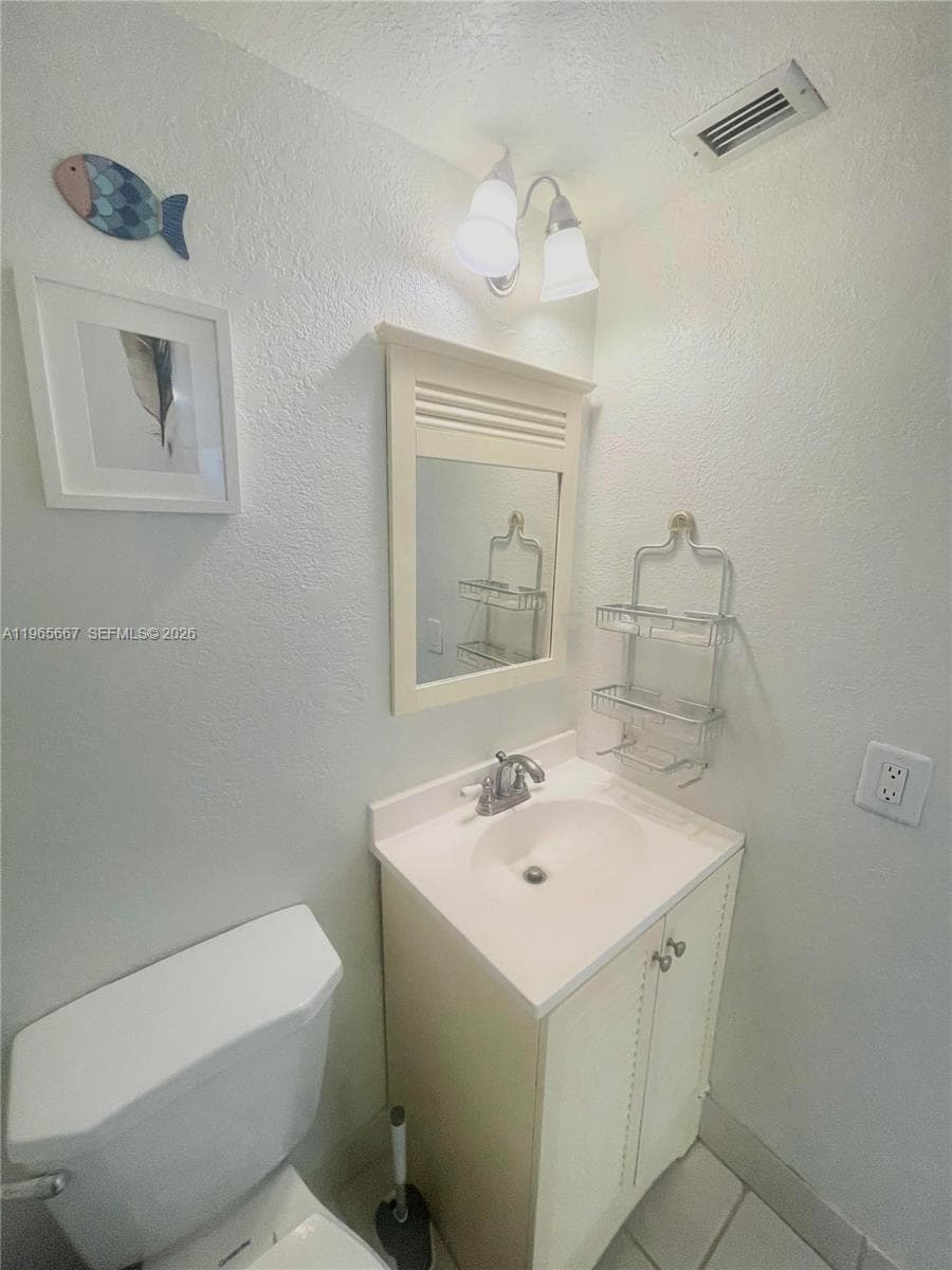 1817 S Ocean Dr 219 photo 8