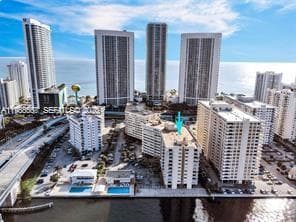 1817 S Ocean Dr 219 photo 21