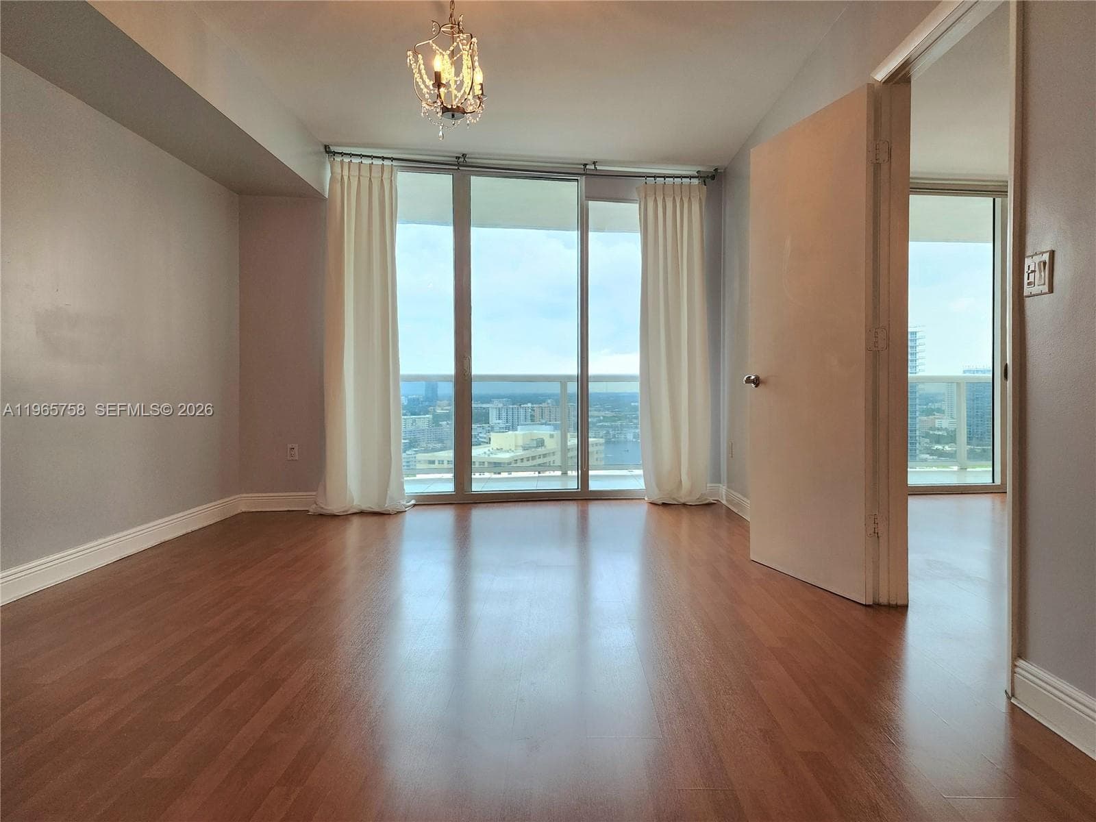 1800 Ocean Dr 2406 photo 12