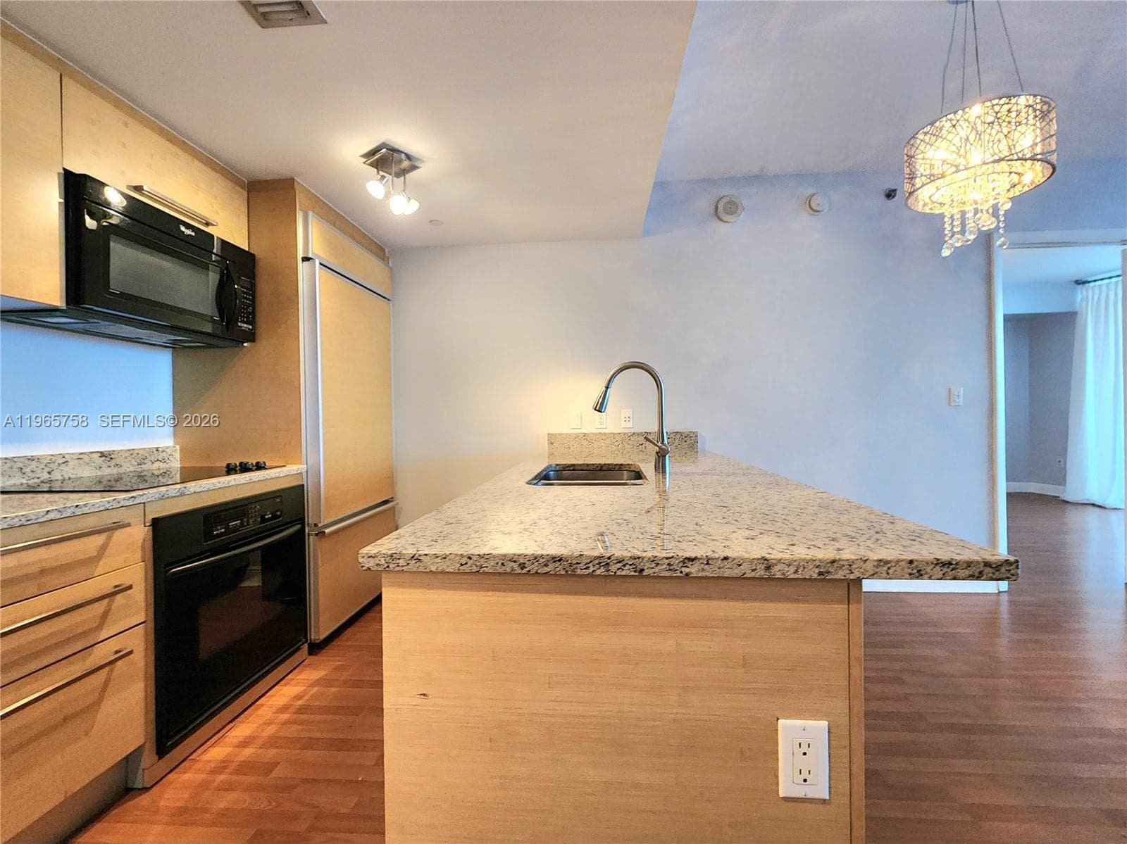 1800 Ocean Dr 2406 photo 7