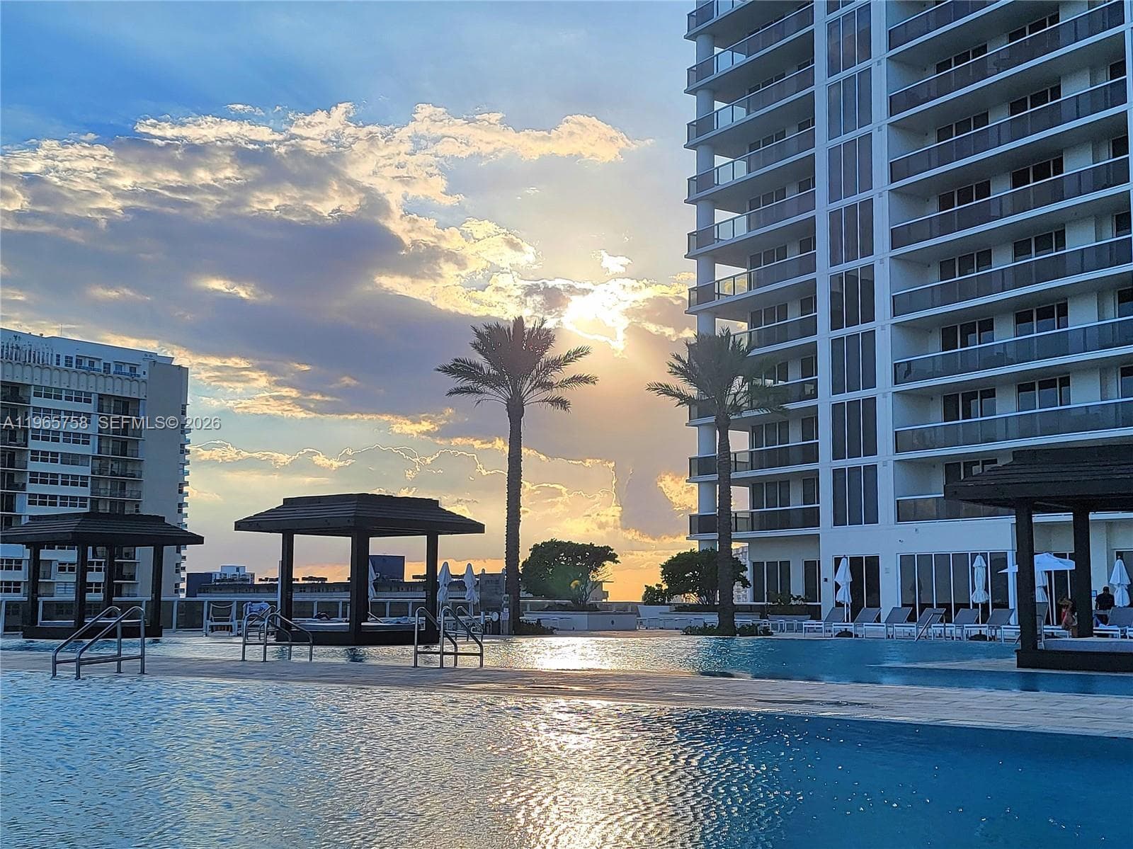 1800 S Ocean Dr 2406 photo 1