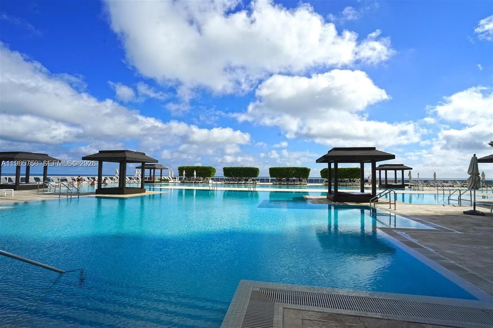 1800 Ocean Dr 1