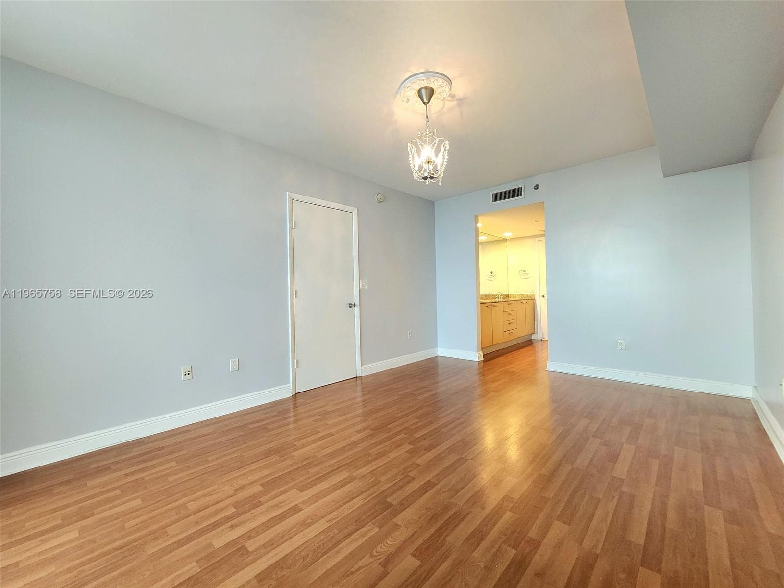 1800 Ocean Dr 2406 photo 15
