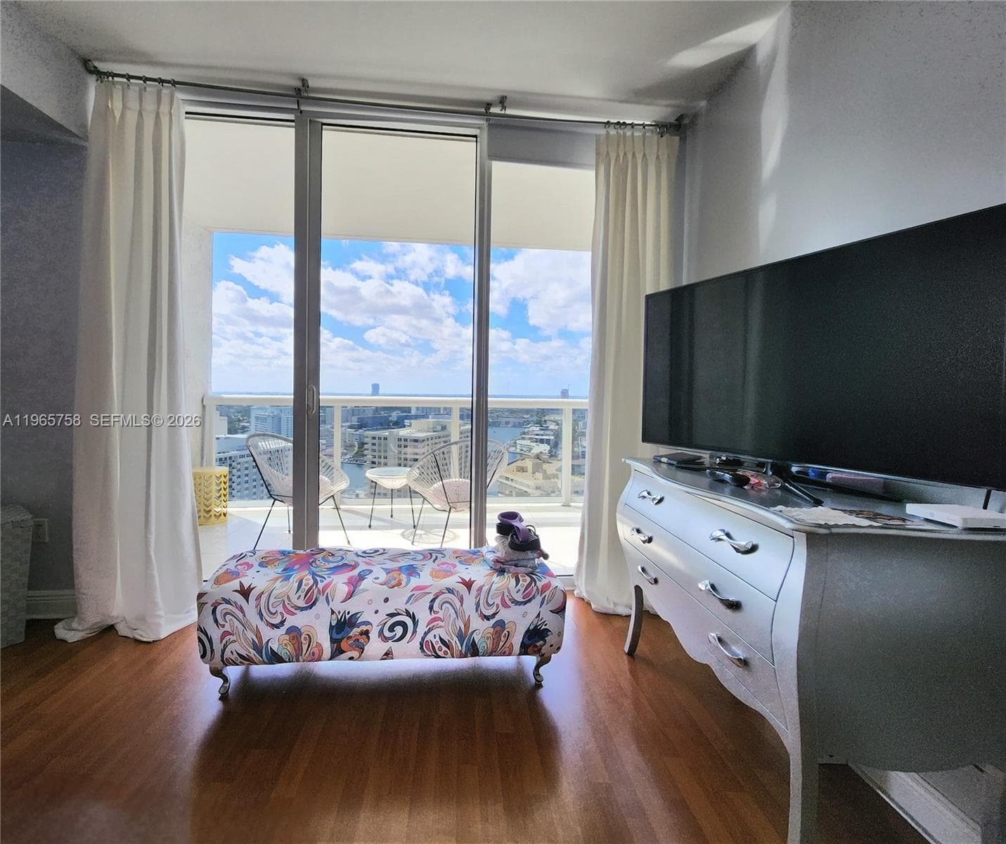 1800 Ocean Dr 2406 photo 21