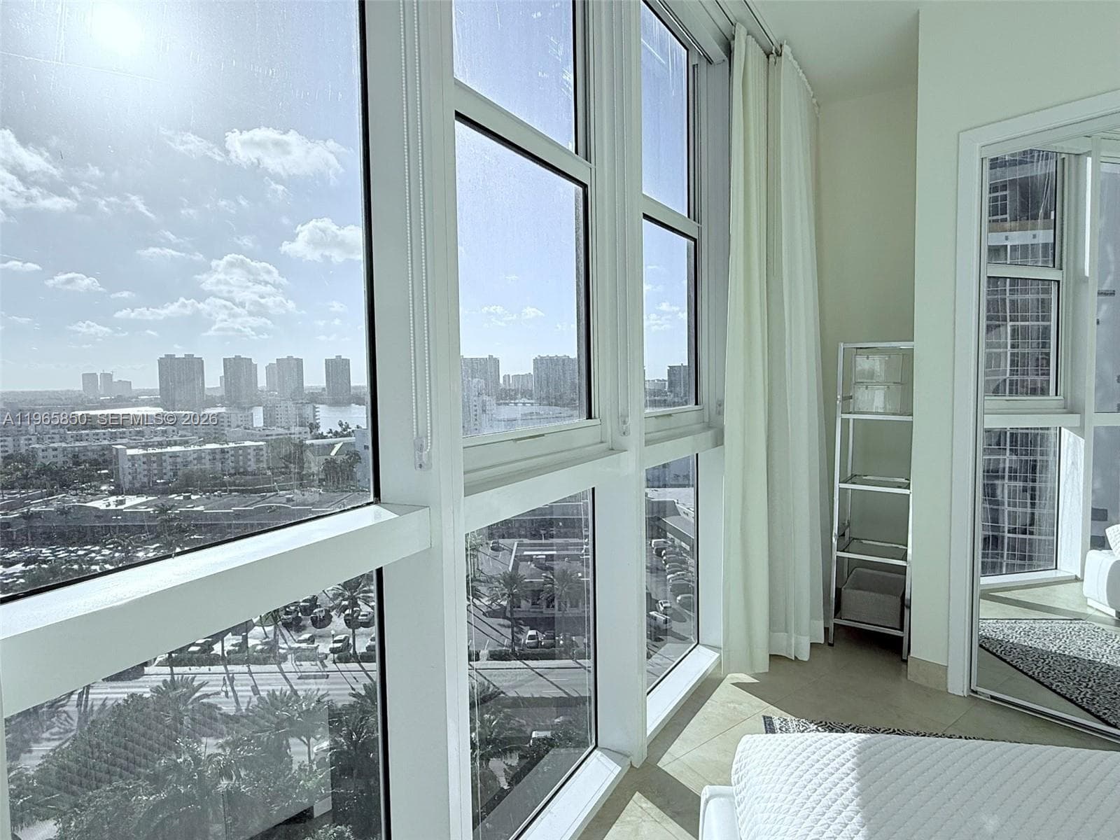 18201 Collins Ave 1501A photo 14