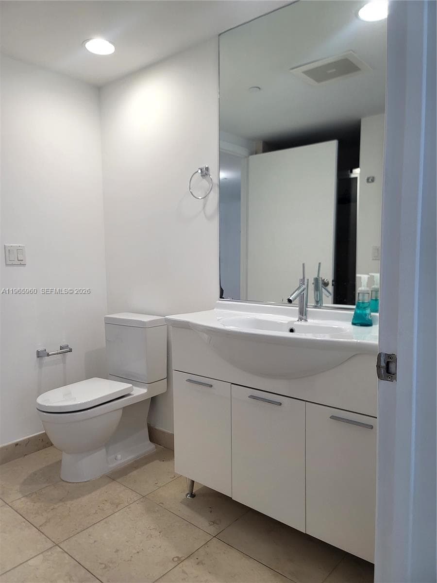 475 Brickell Ave 3709 photo 12