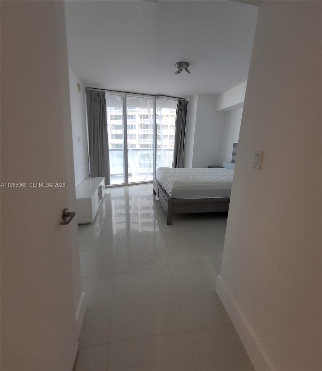 475 Brickell Ave 3709 photo 5