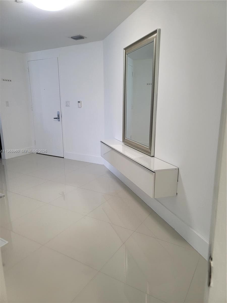 475 Brickell Ave 3709 photo 14