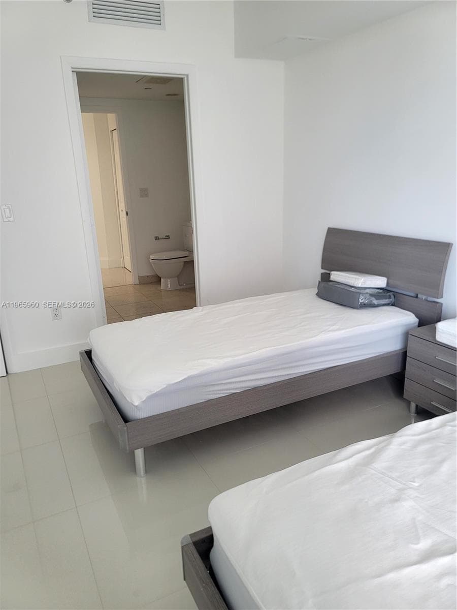 475 Brickell Ave 3709 photo 11