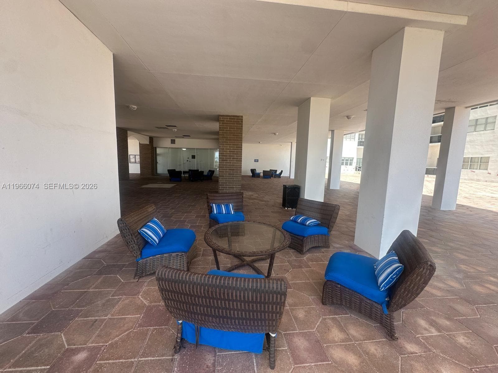 6039 Collins Ave 1625 photo 19