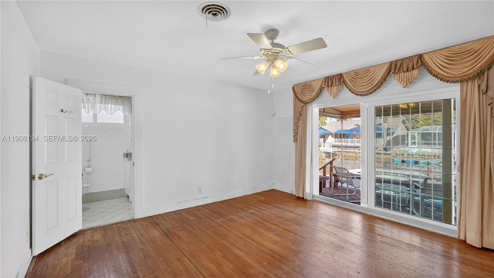 2831 Arthur St photo 14
