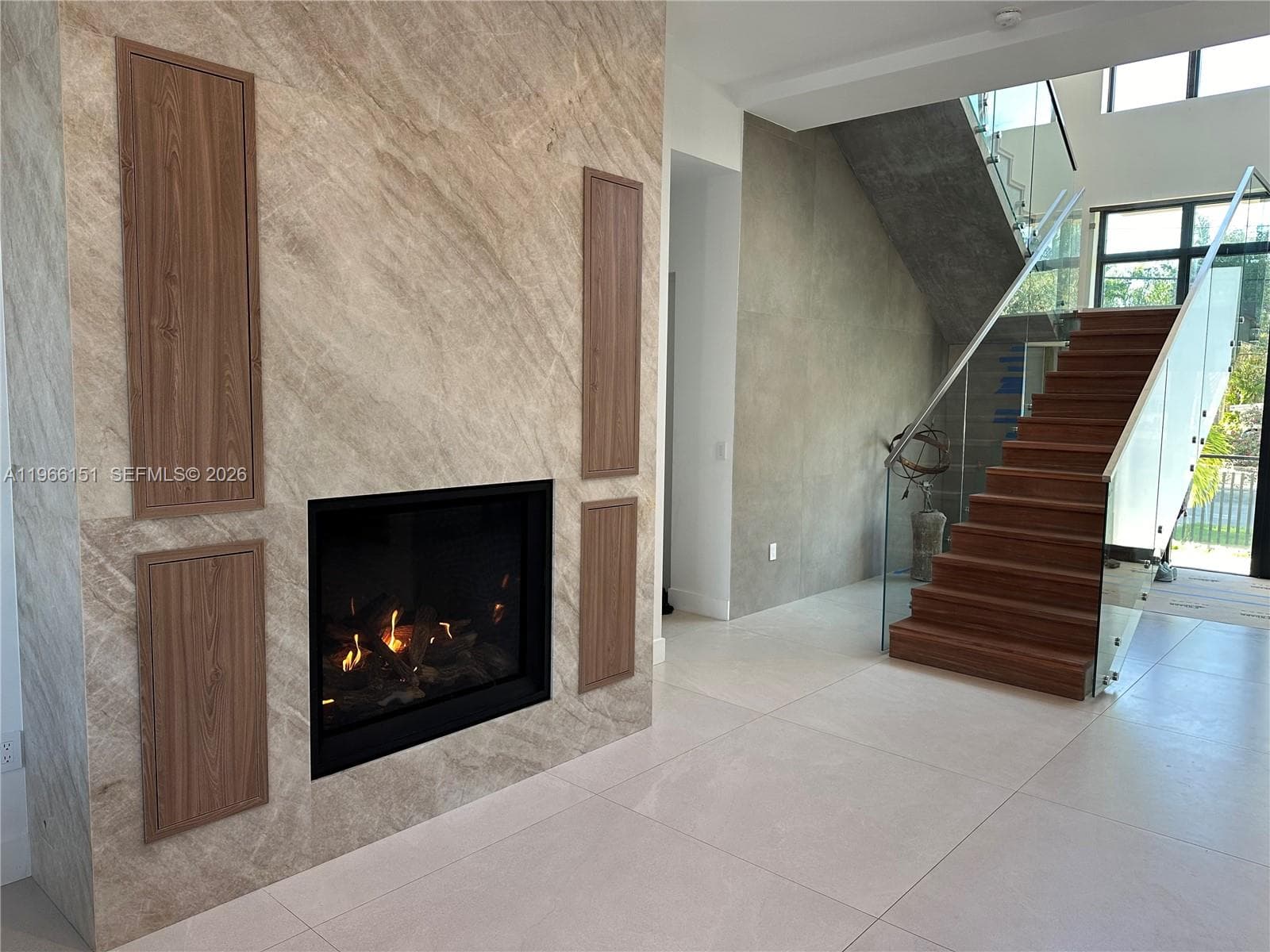 2050 Hibiscus Dr photo 6