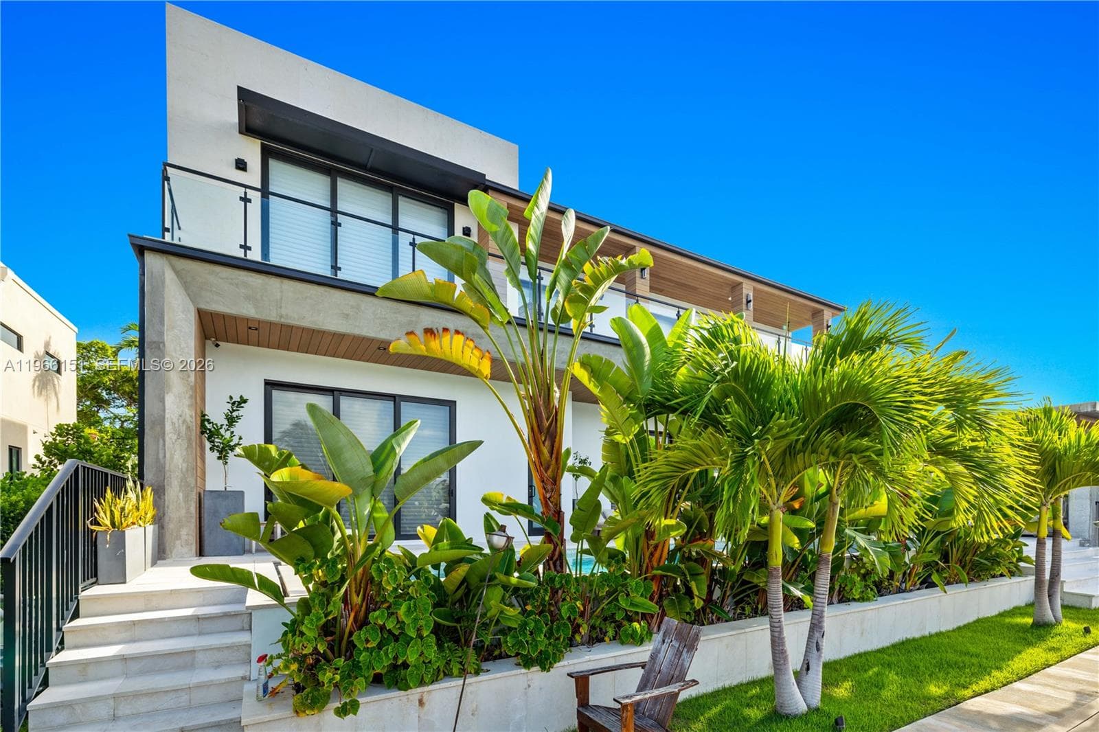 2050 Hibiscus Dr 3