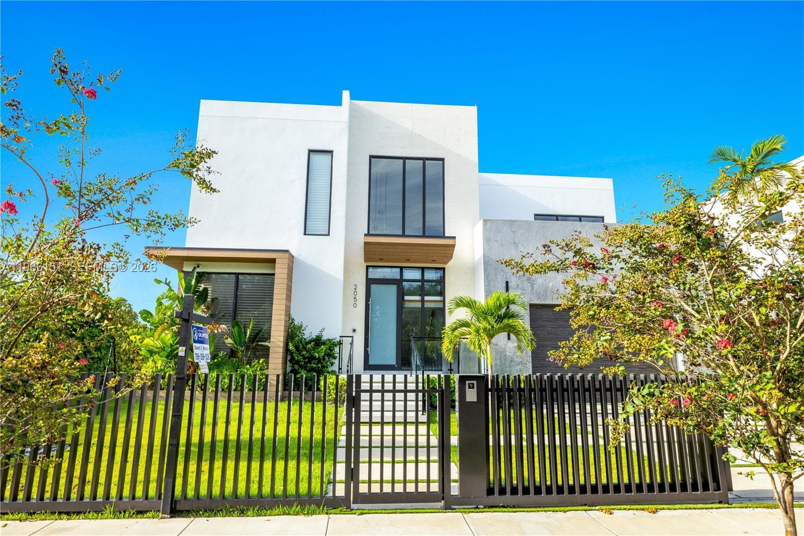2050 Hibiscus Dr 1