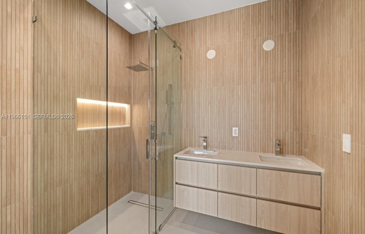 2050 Hibiscus Dr photo 11