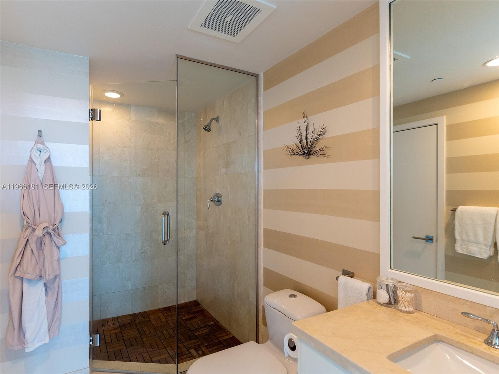 6799 Collins Ave 704 photo 4