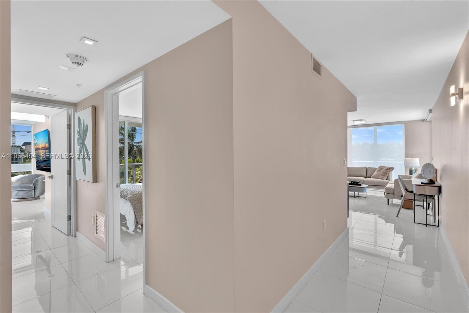 9901 E Bay Harbor Dr 403 photo 3