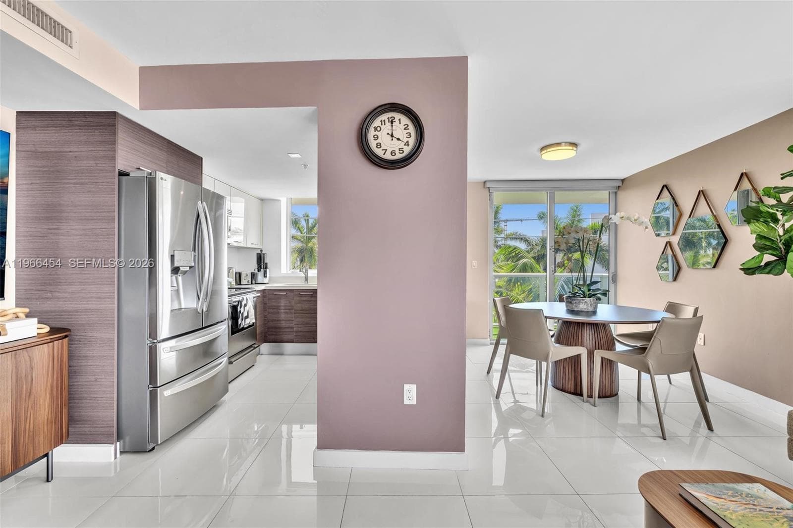 9901 E Bay Harbor Dr 403 photo 14