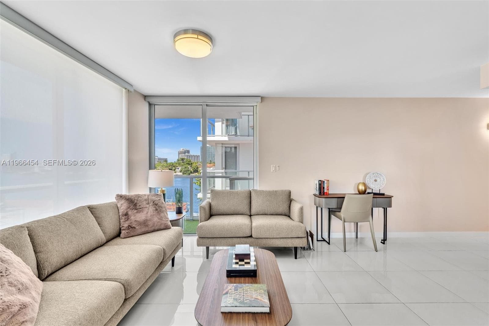 9901 E Bay Harbor Dr 403 photo 8