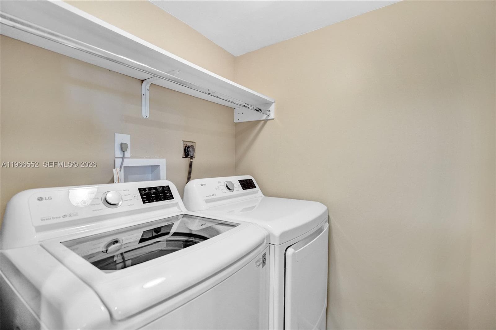 14475 Strathmore Ln 406 photo 21