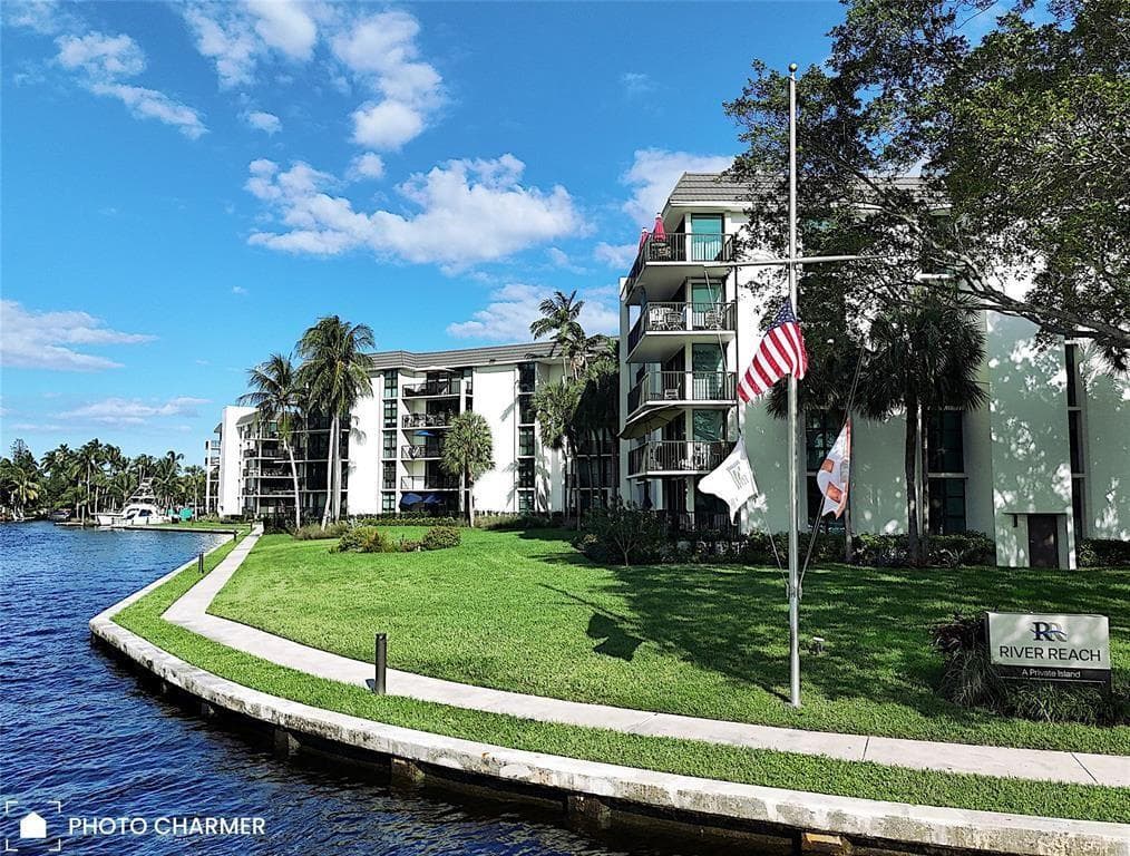 1301 River Reach Drive #306 2