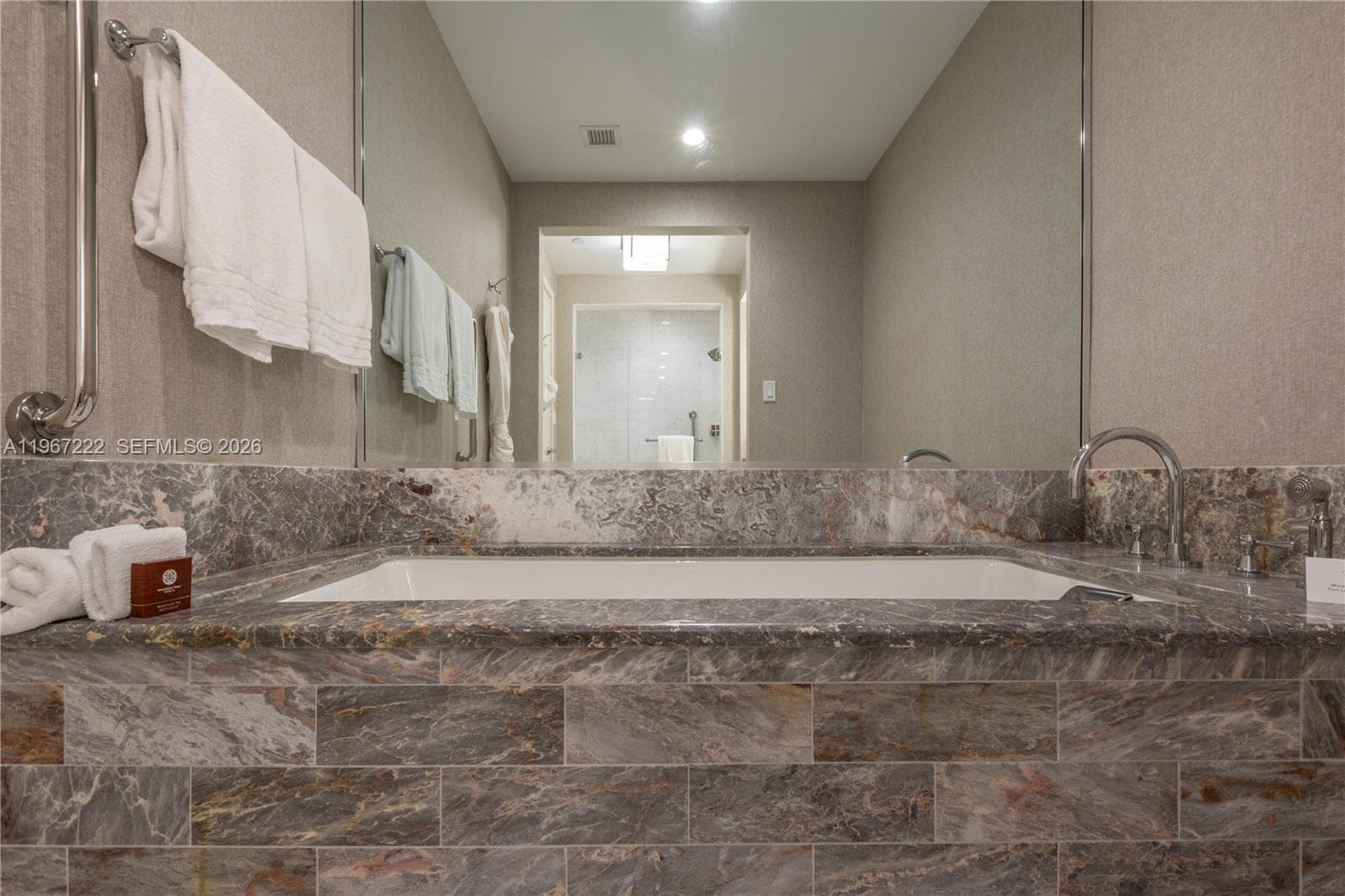 551 Fort Lauderdale Beach Blvd H1715 photo 11