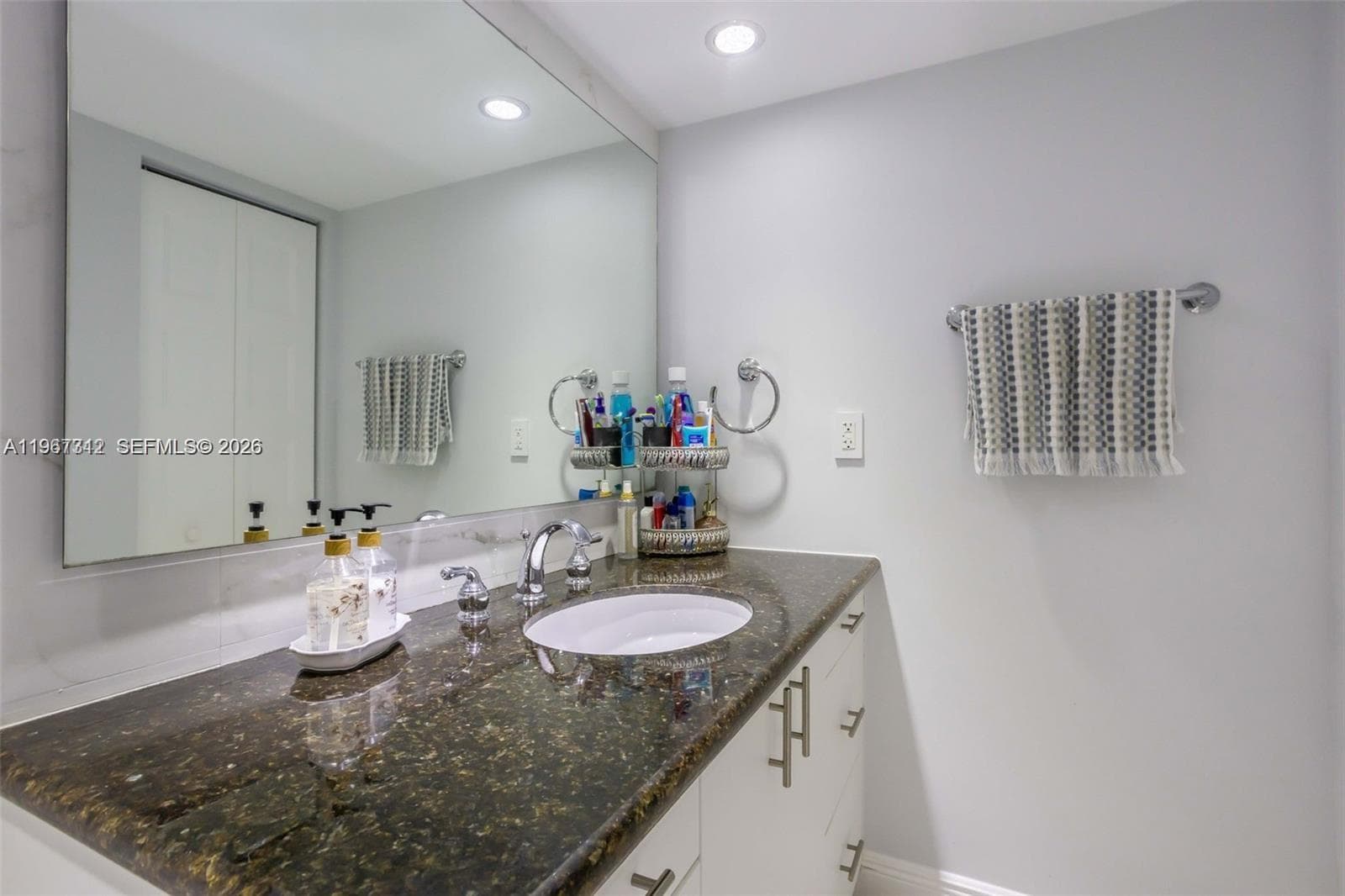 300 Three Islands Blvd PH3A photo 17