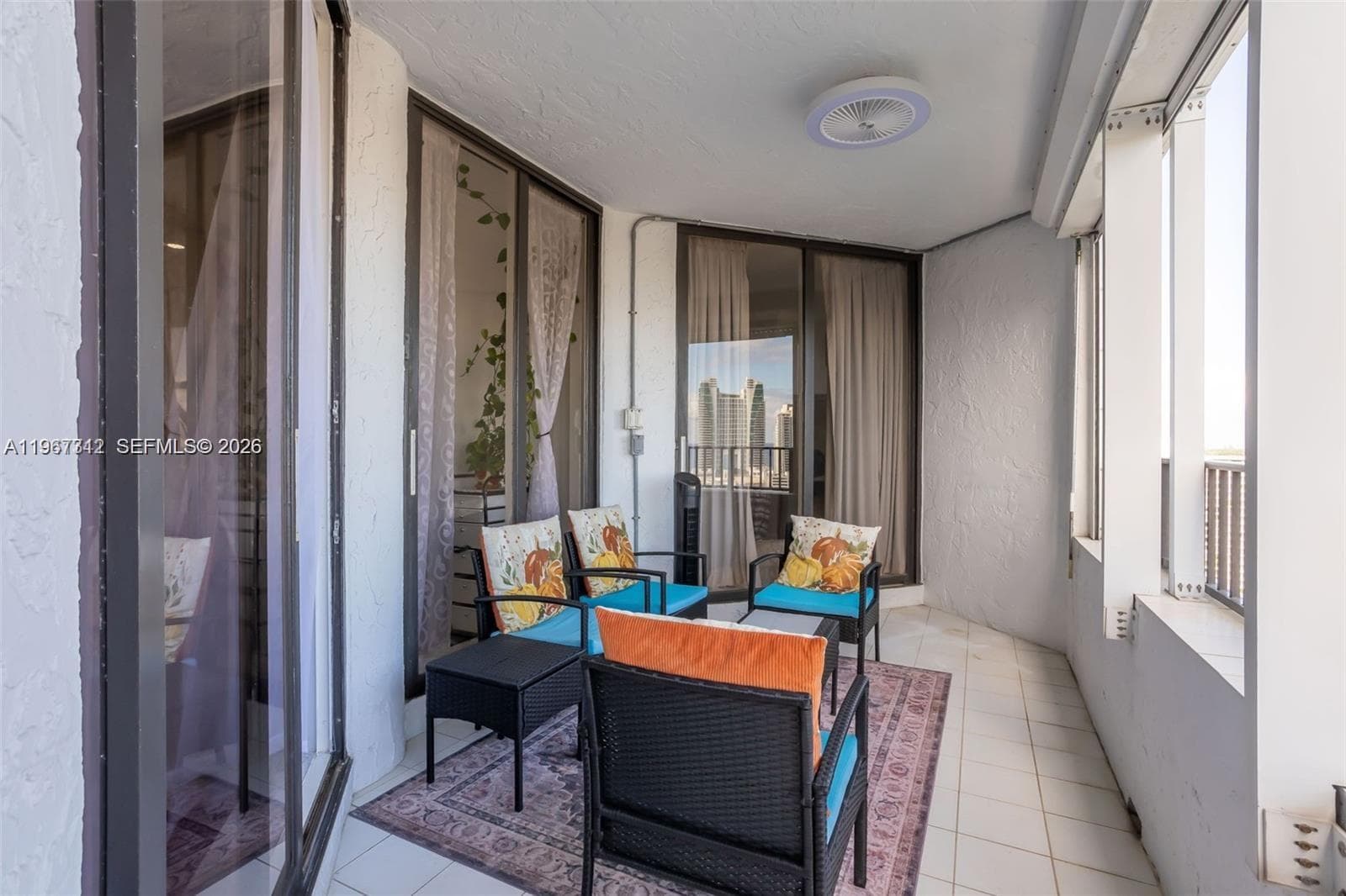 300 Three Islands Blvd 4
