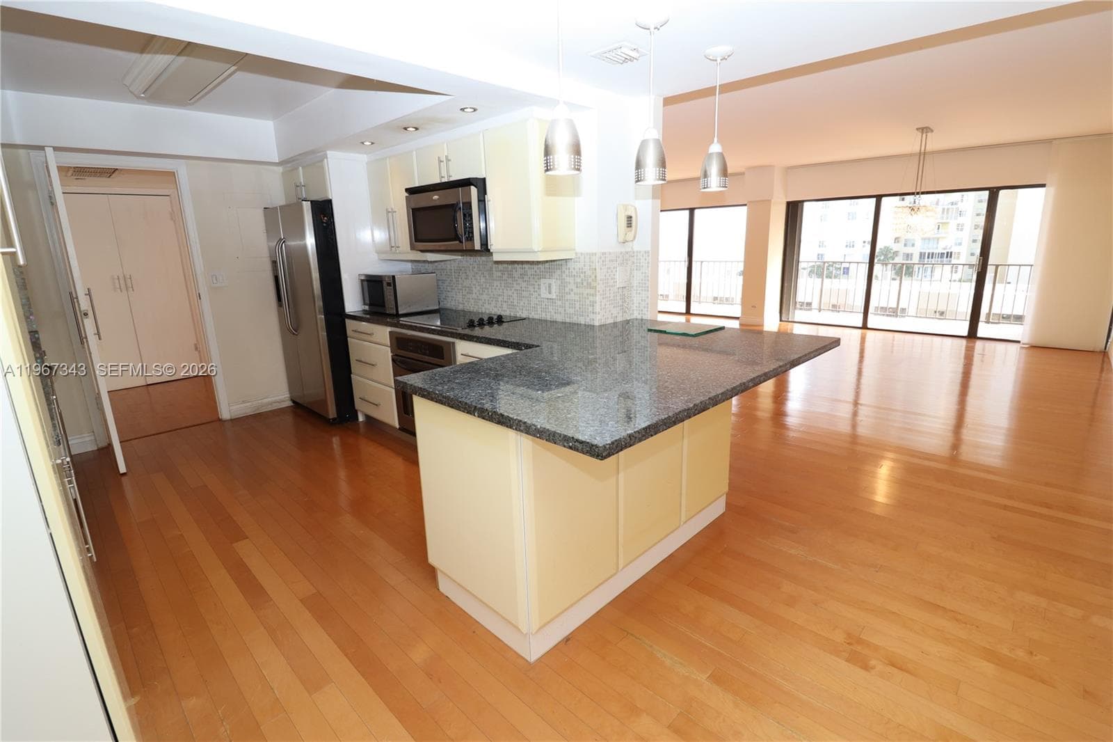 1800 114th St 608 photo 5