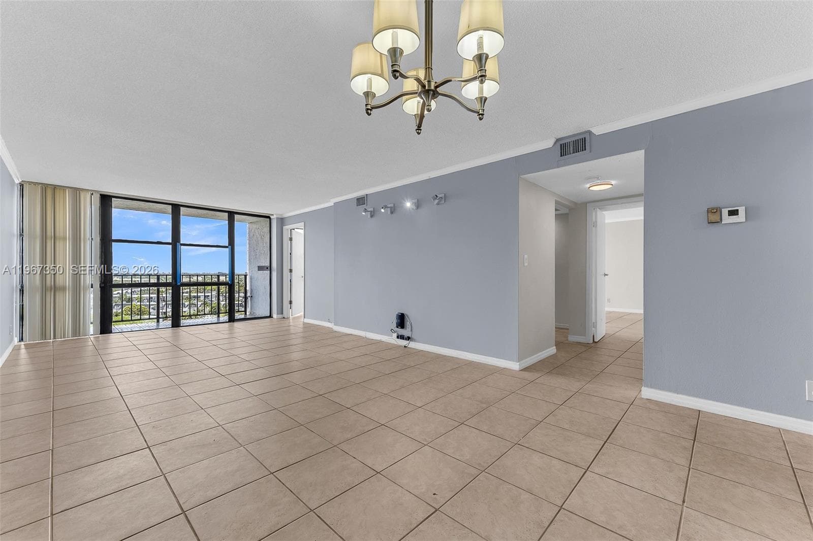 800 Parkview Dr 1007 photo 14