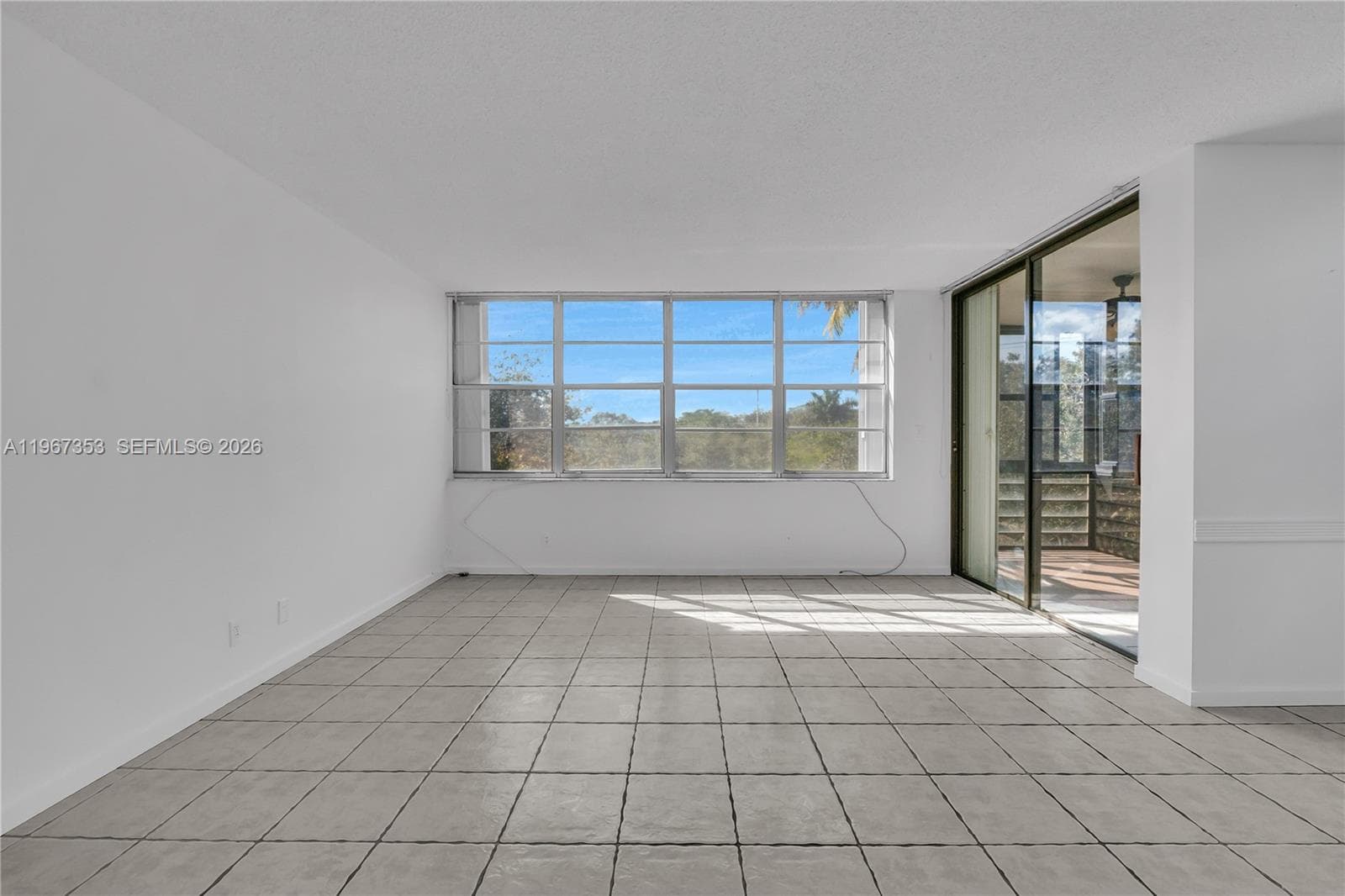 2781 Taft St 303 photo 7