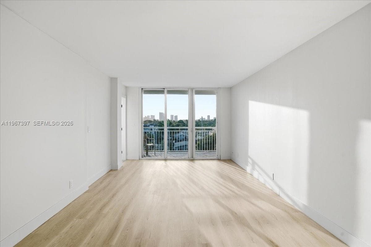 155 Isle Of Venice Dr 701 photo 6