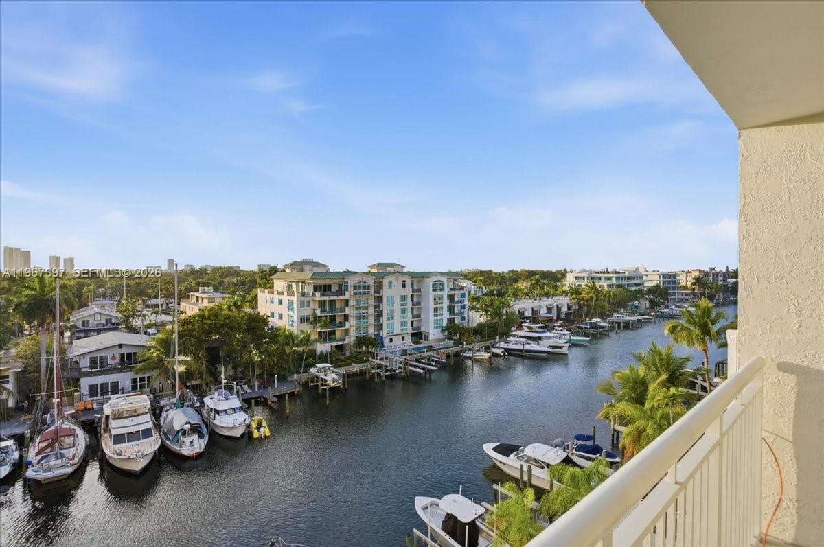 155 Isle Of Venice Dr 701 photo 22